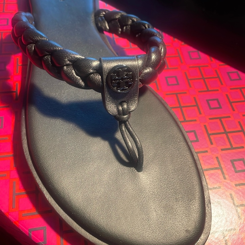 Tory Burch women’s Braided Benton thong flats